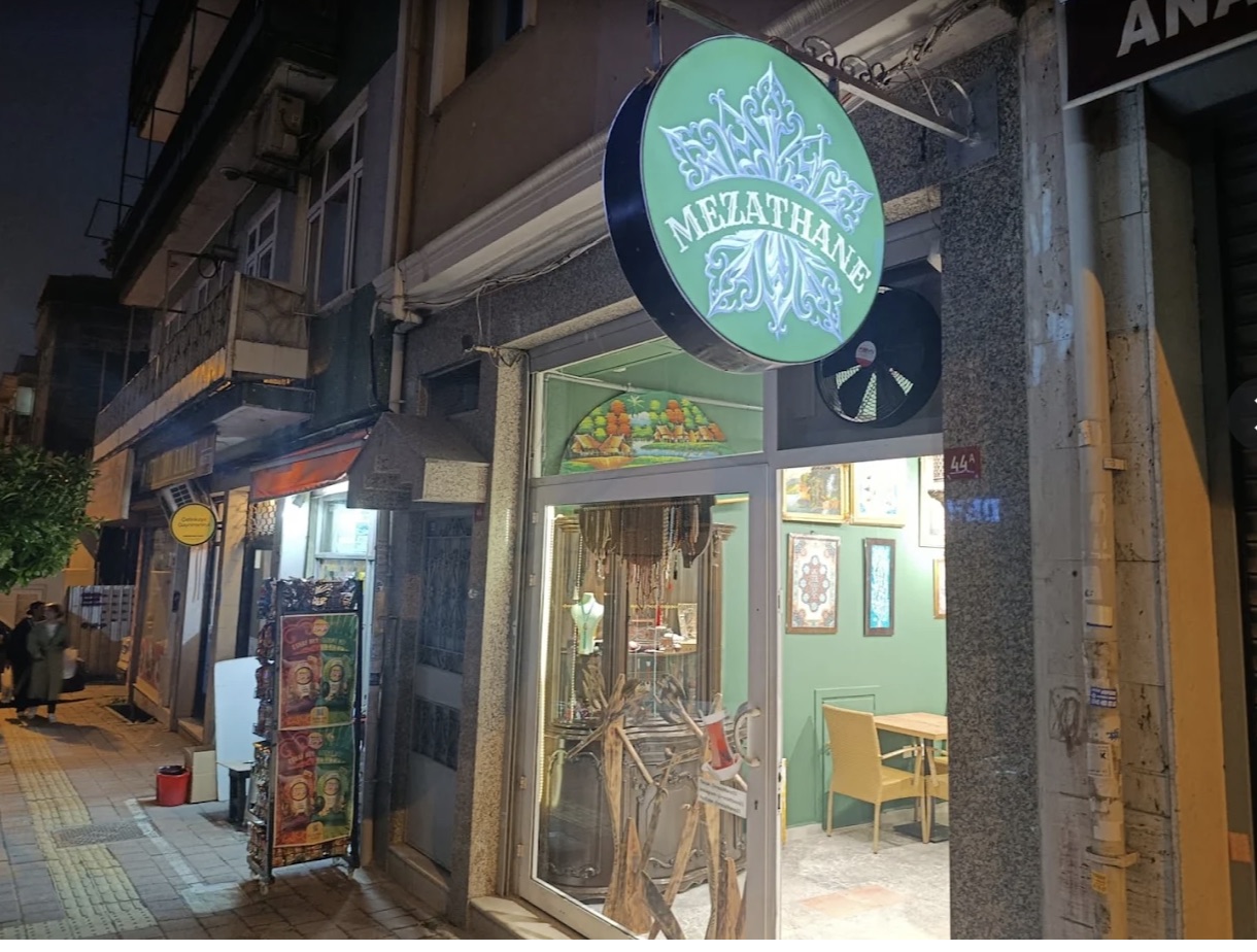 Antika, tesbih ve mücevherat mezat evi